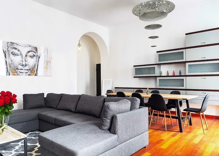 Luxury Brera 3Bdr Apartment