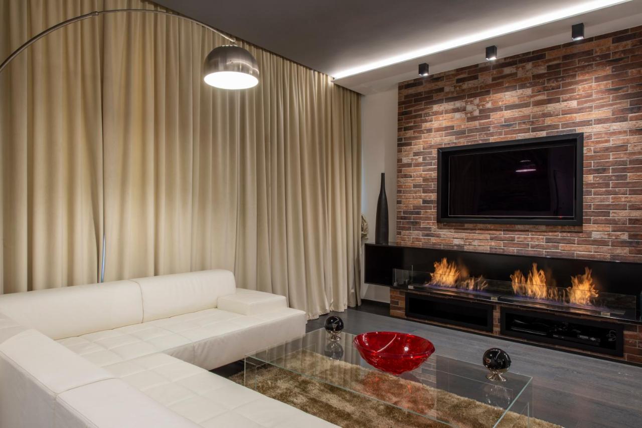 Vivilo With Private Pool-foresteria Apartment