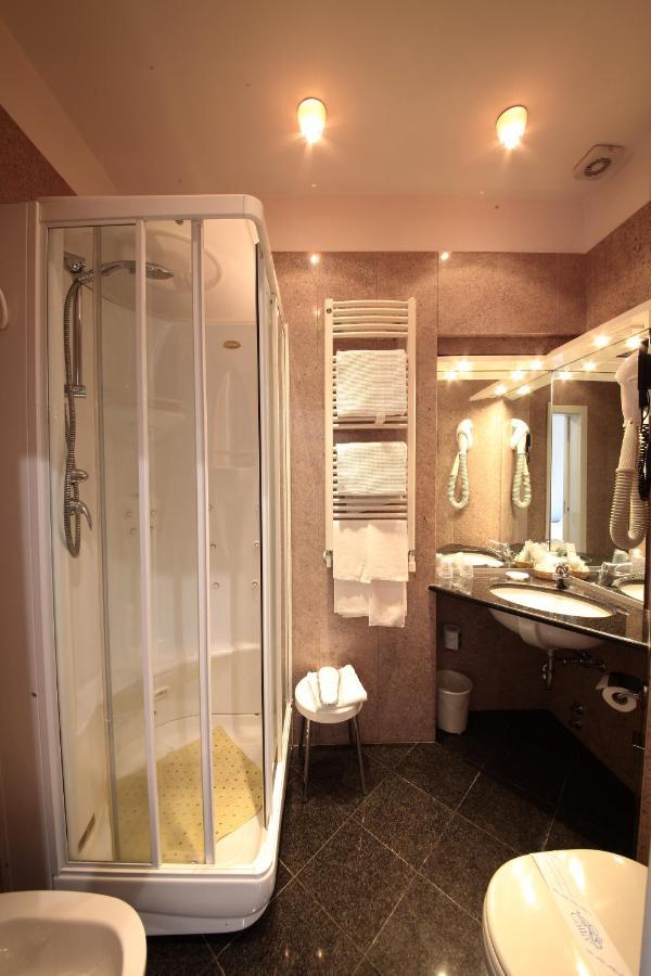 Star Hotel