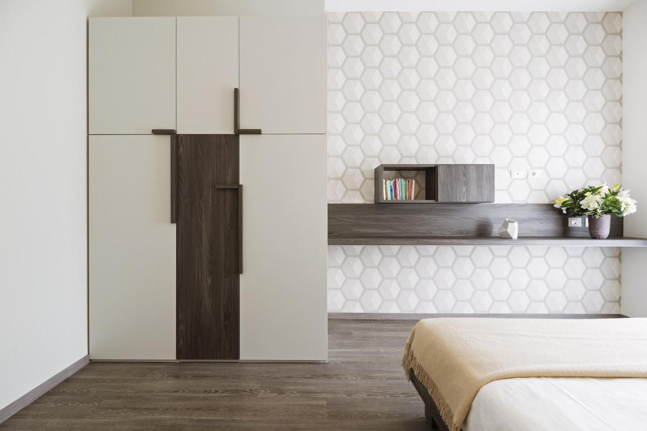 Contempora - Cavallotti 13 - A63 * Milan