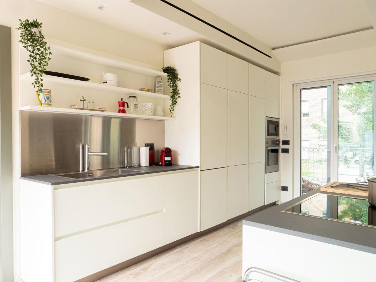 Apartment The Best Rent - Attic With Terrace In Downtown Milan