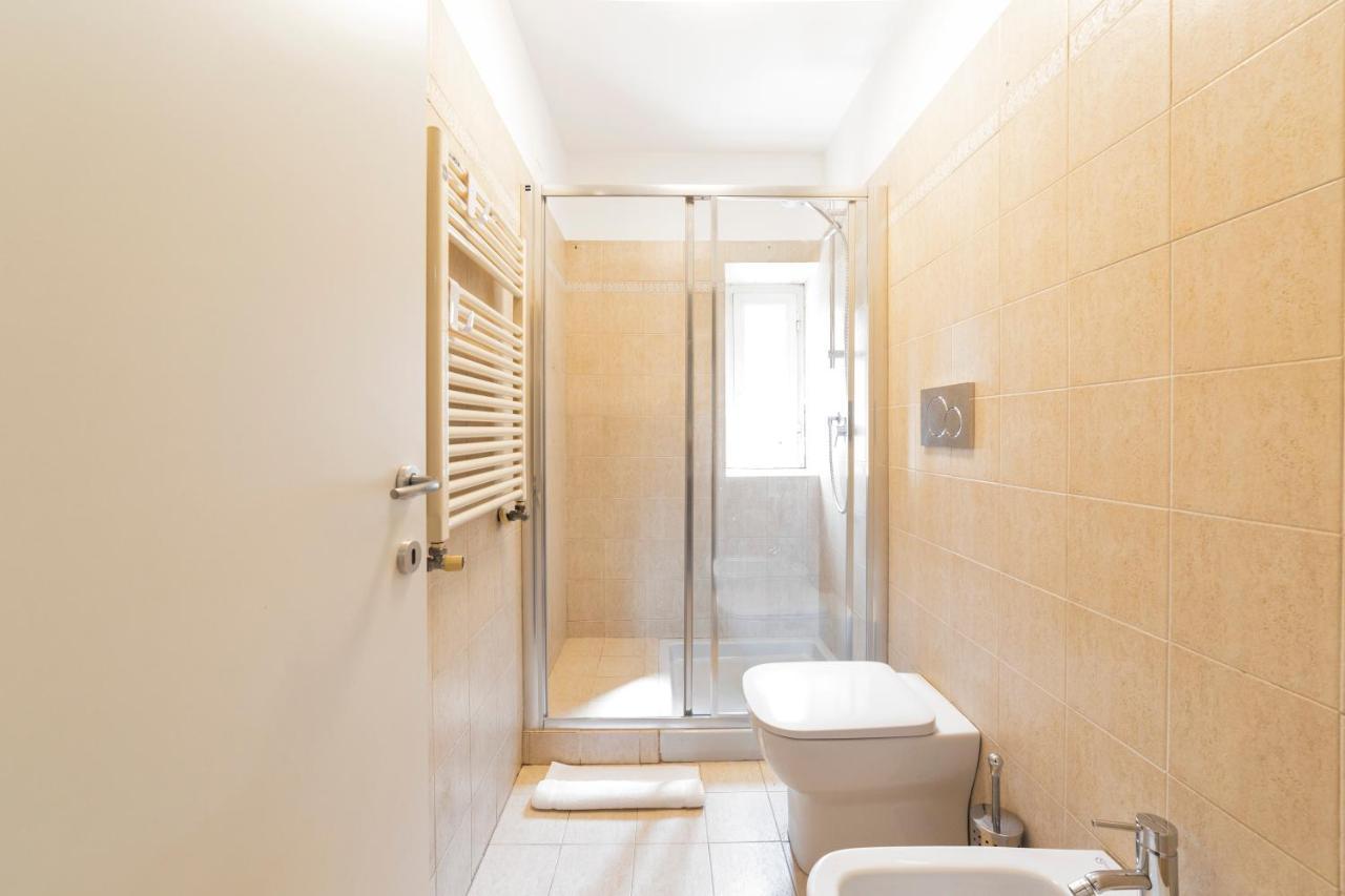 Roomy Close To Subway M5!