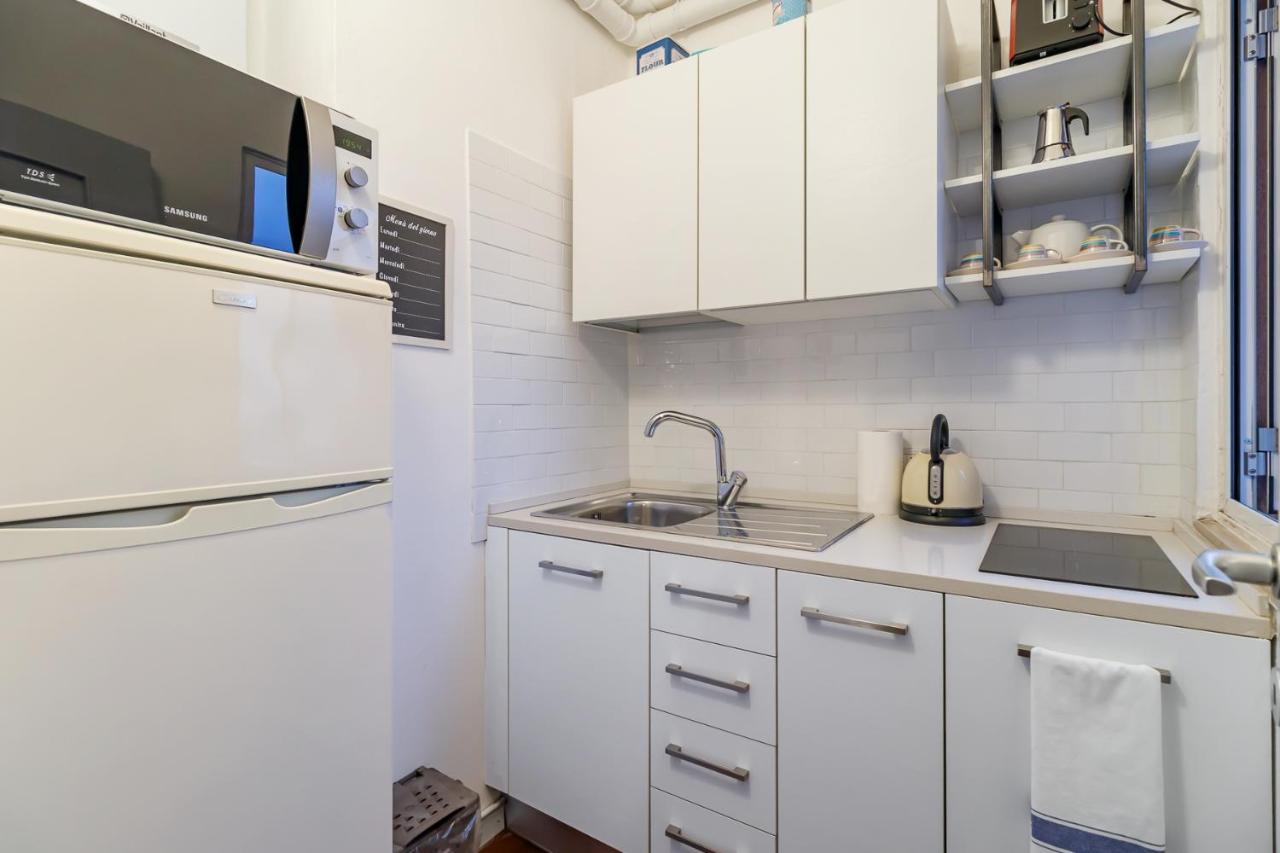 Joivy Sleek Flat With Balcony Near Mudec Museum And Navigli Area Apartment Milan