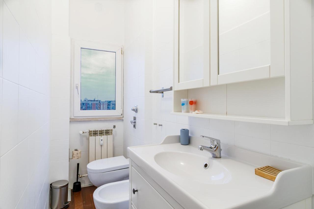 Apartment Joivy Sleek Flat With Balcony Near Mudec Museum And Navigli Area