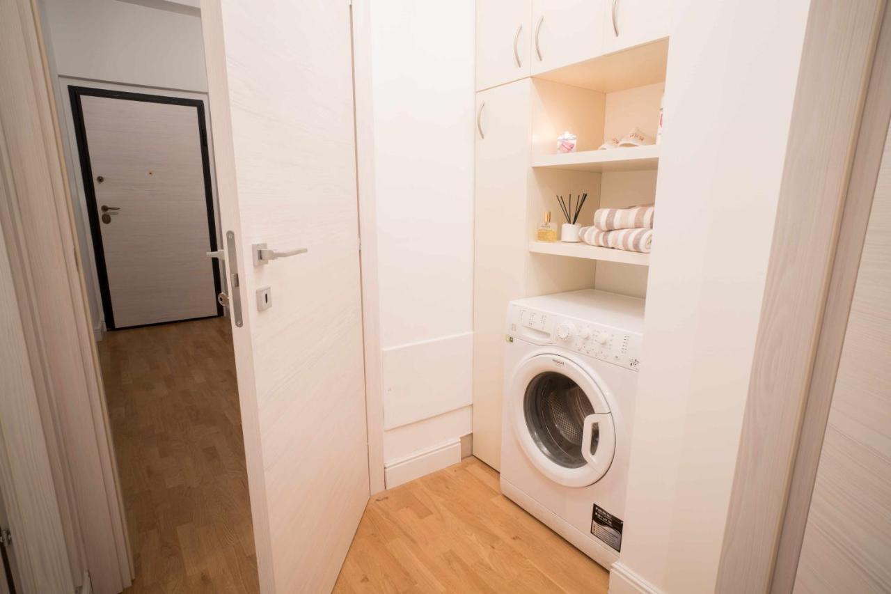 Apartment Due Passi Da Stazione Coffee + Wifi *