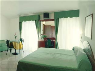 Hotel Dore