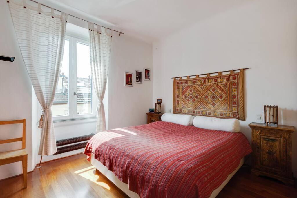 Paolo Sarpi, 36 - Inside Apartment *