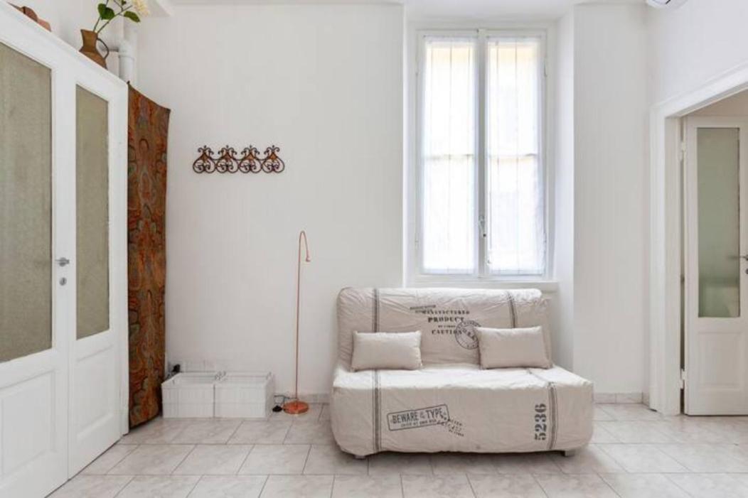 Isola And Zara Comfortable Milano