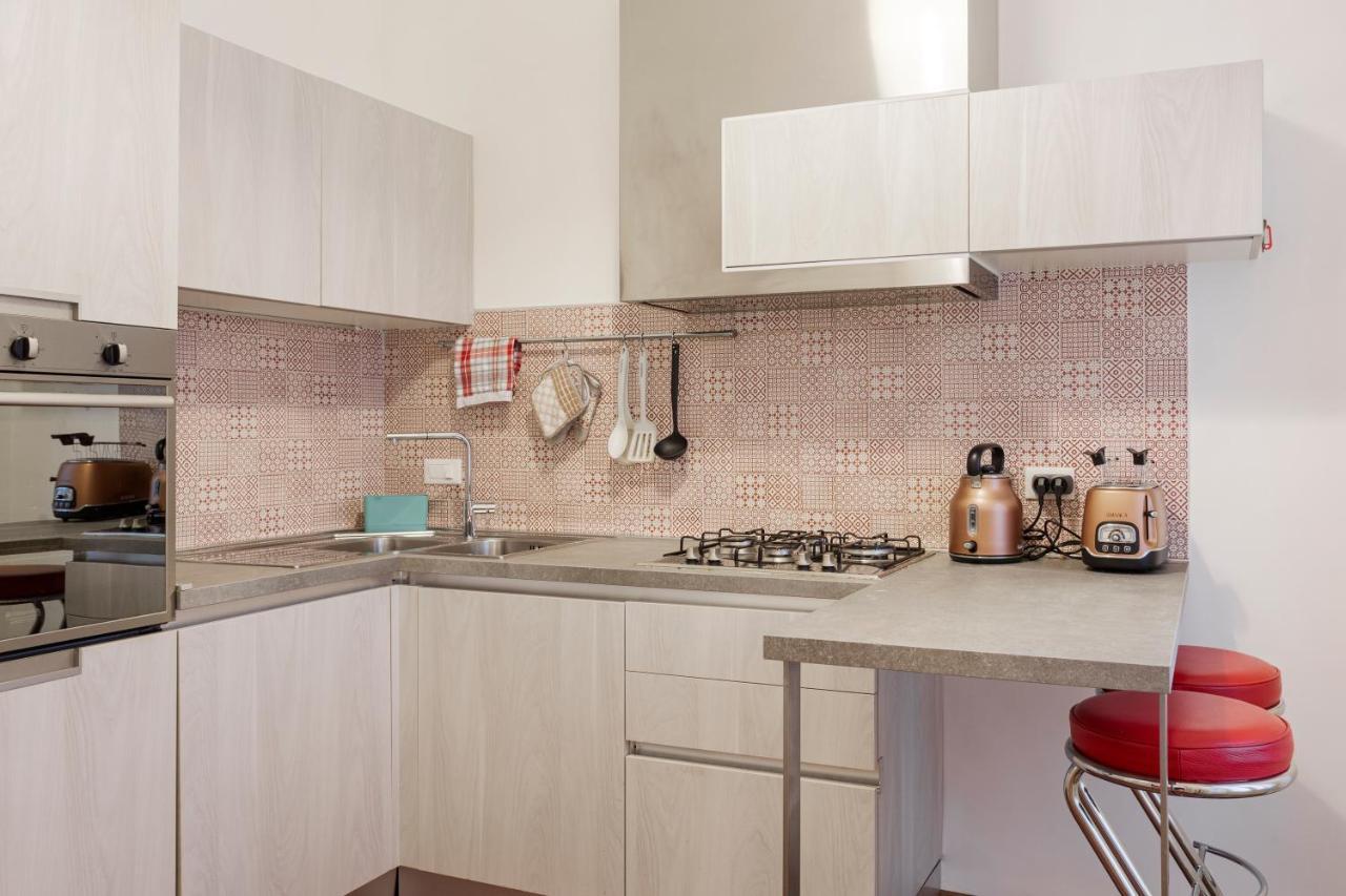 Apartamento Restayled Chic Apartement- Via Ozieri Milão