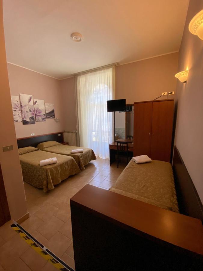 Hotel Atena 2*