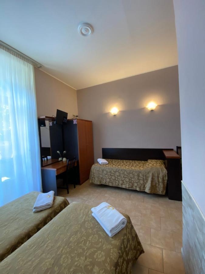 Hotel Atena 2*