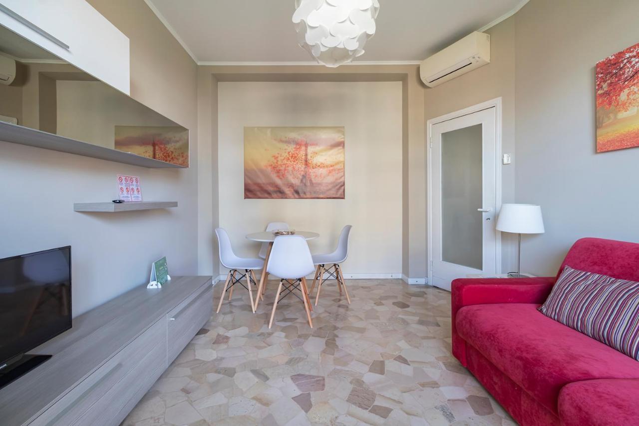 Apartment Altido Trendy Flat With Balcony, Easy Access To Centre *