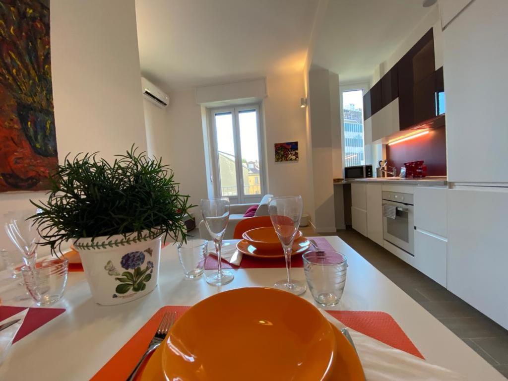 Kibilu - Viale Regina Margherita * Milan