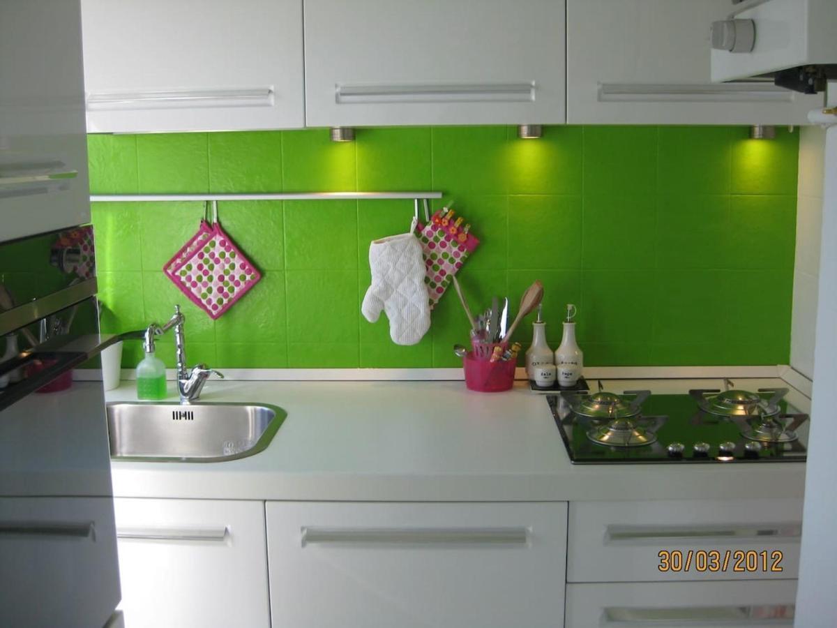 Stunning 1-bed In Milão