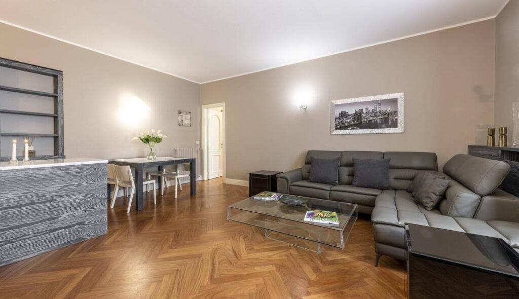 Royal - Centro Cadorna Apartment Milan