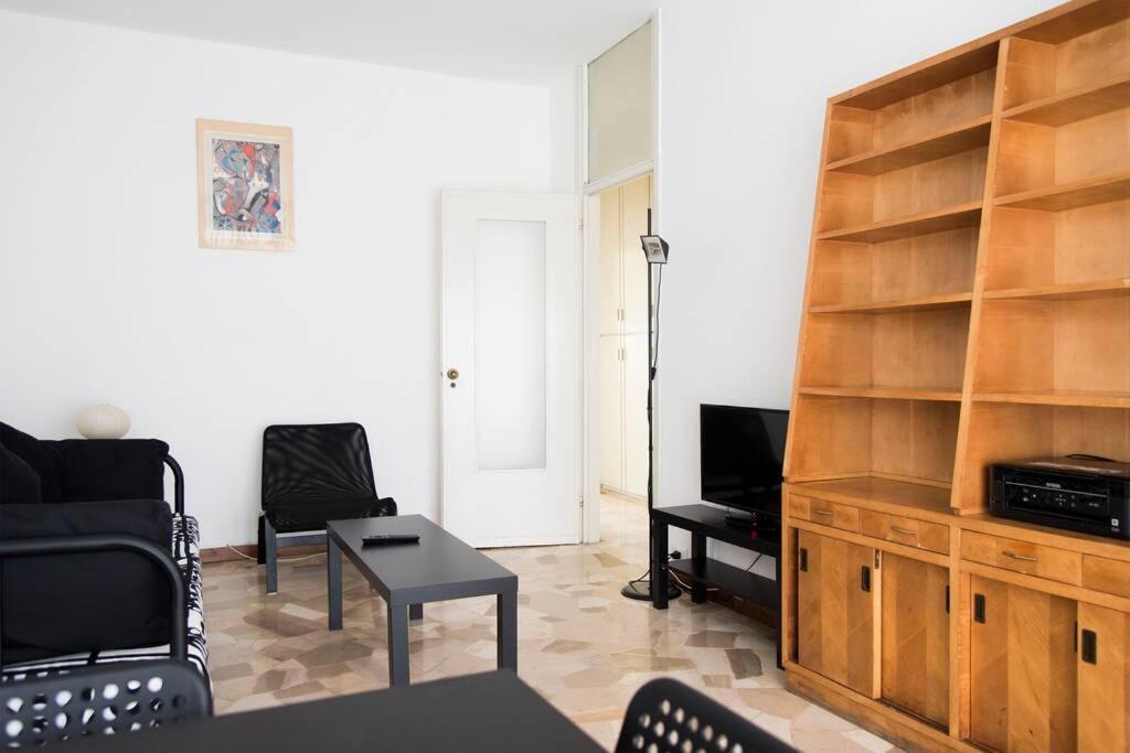 Youhosty - Villoresi 6p, 5 * Milano