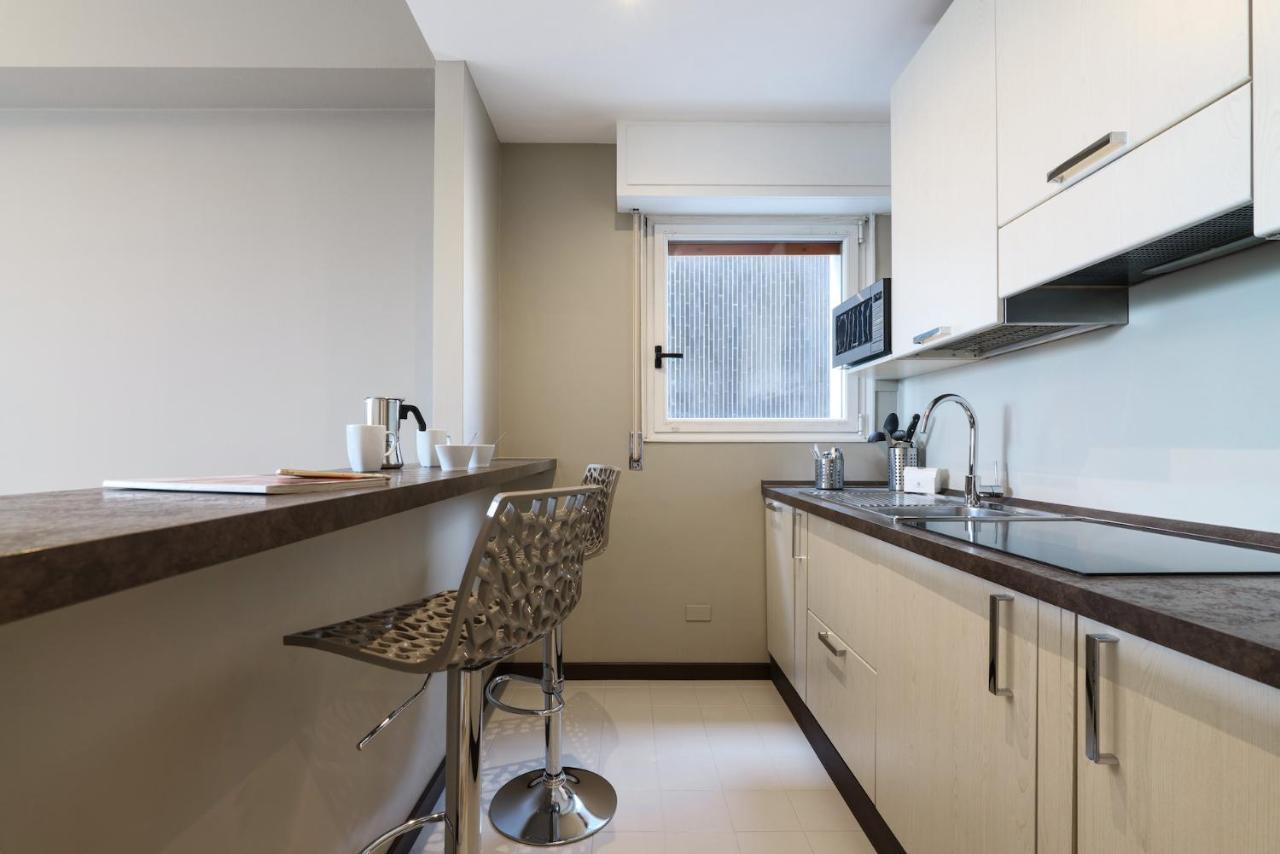 Contempora - Elvezia 8 - E53 Milan