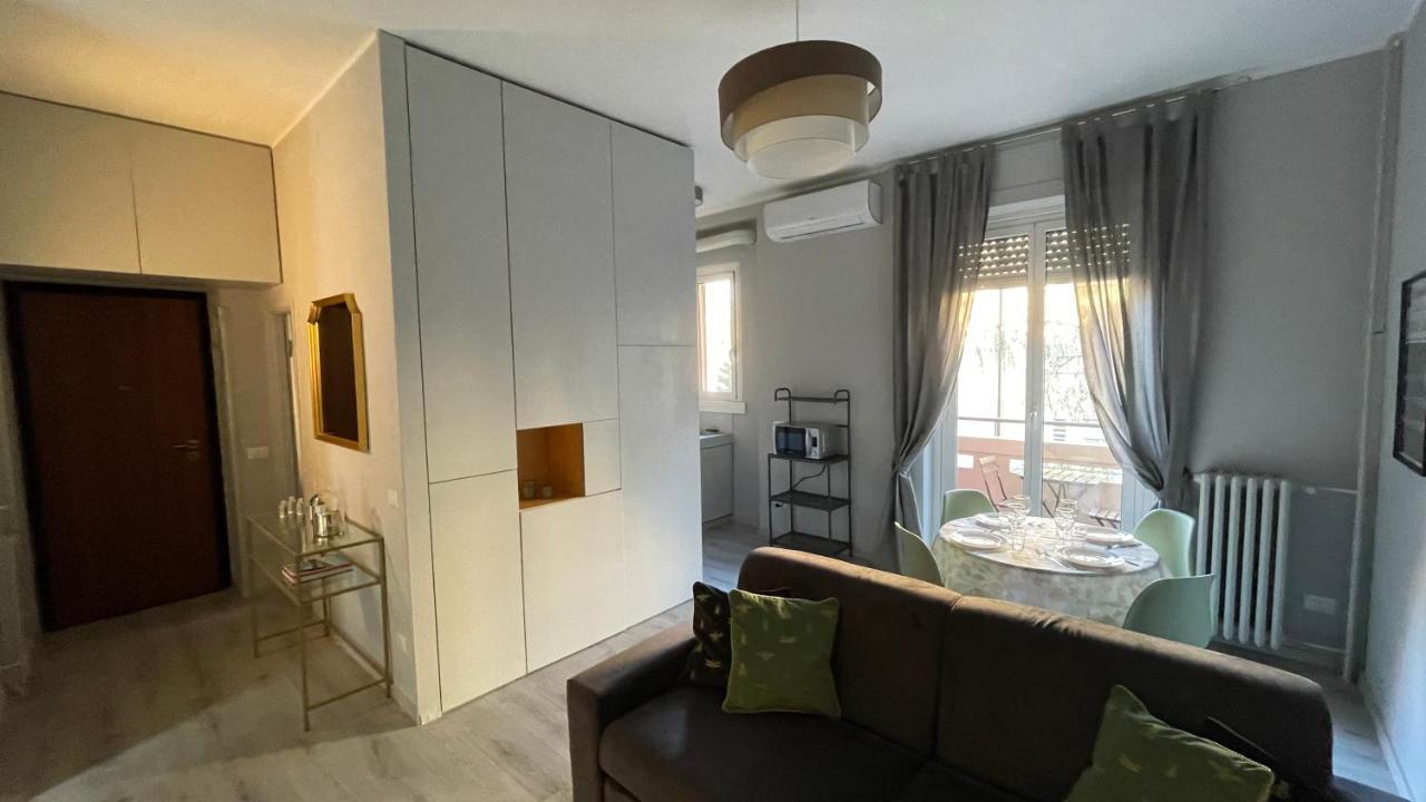 Apartamento Stilish Few Steps From The Underground Milão