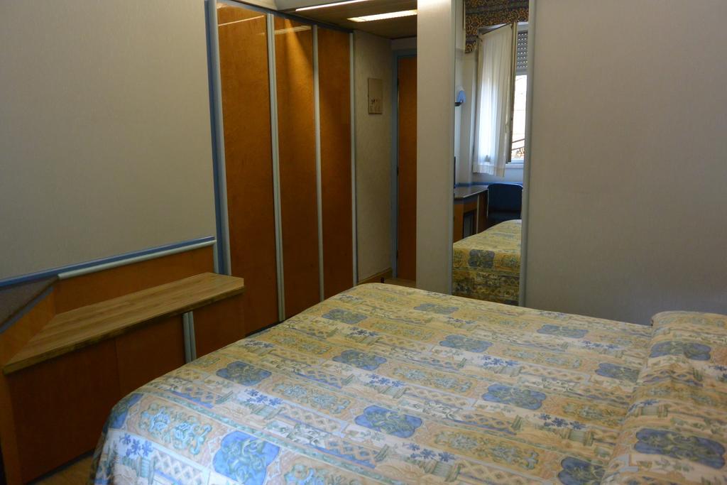 Lido Hotel 3*