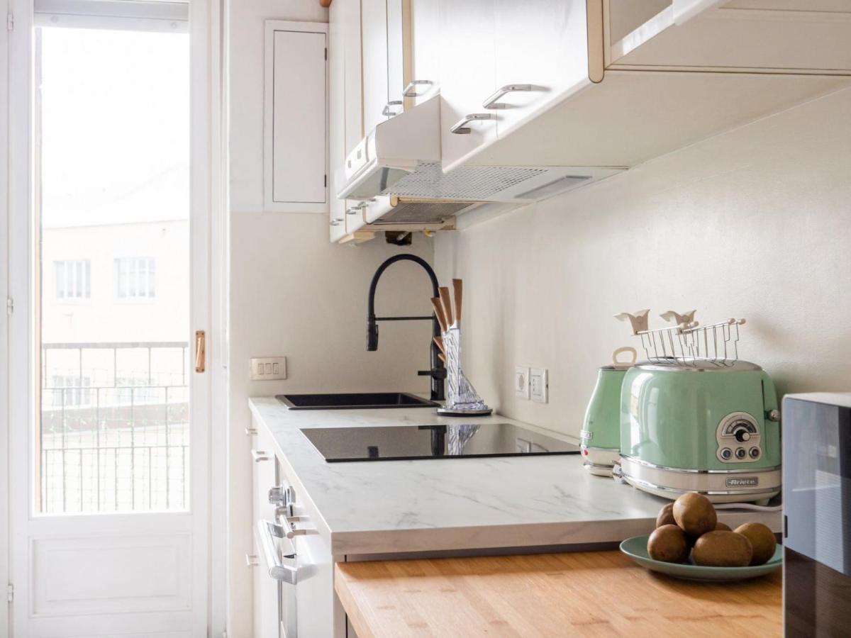 The Rent - Two-bedroom In Maciachini District * Milan