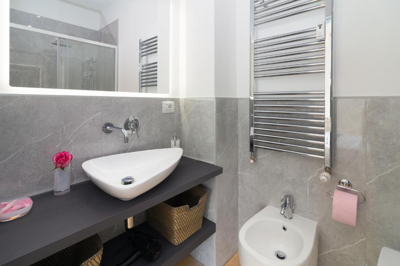 Bright Terrace In Eleganza E Relax Apartment