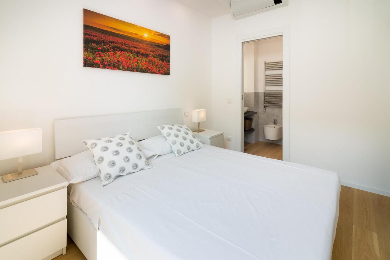 Bright Terrace In Eleganza E Relax Apartment Milan