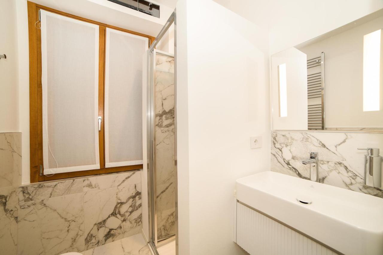Chic Luxury Apartments-hosted By Sweetstay Apartment Milan