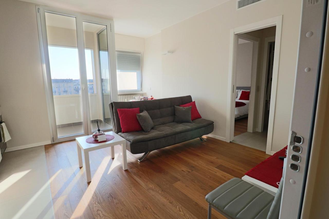 Isola 2* Milan