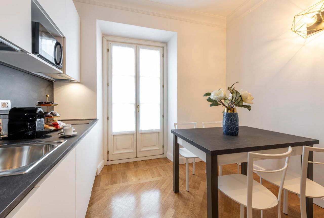 Royal - Centro Apartment Milan