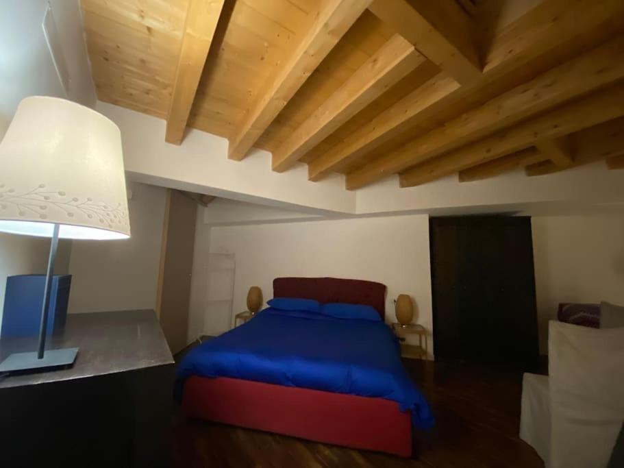 Open Space City Center Con Terrazzo E Due Bagni Apartamento