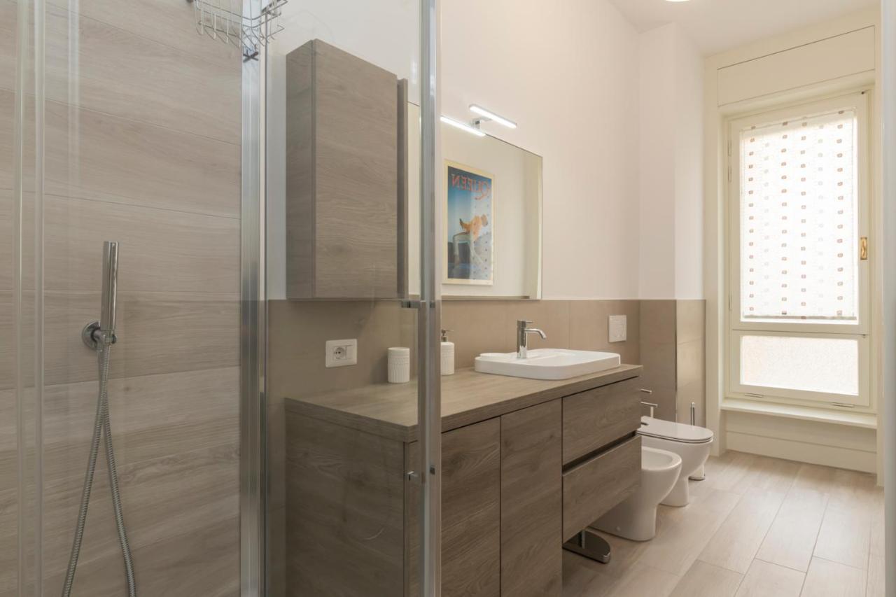 Joivy Modern 2bed Flat With Balcony, 250m From M5 Foppa And M2 Sant'agostino Appartamento *