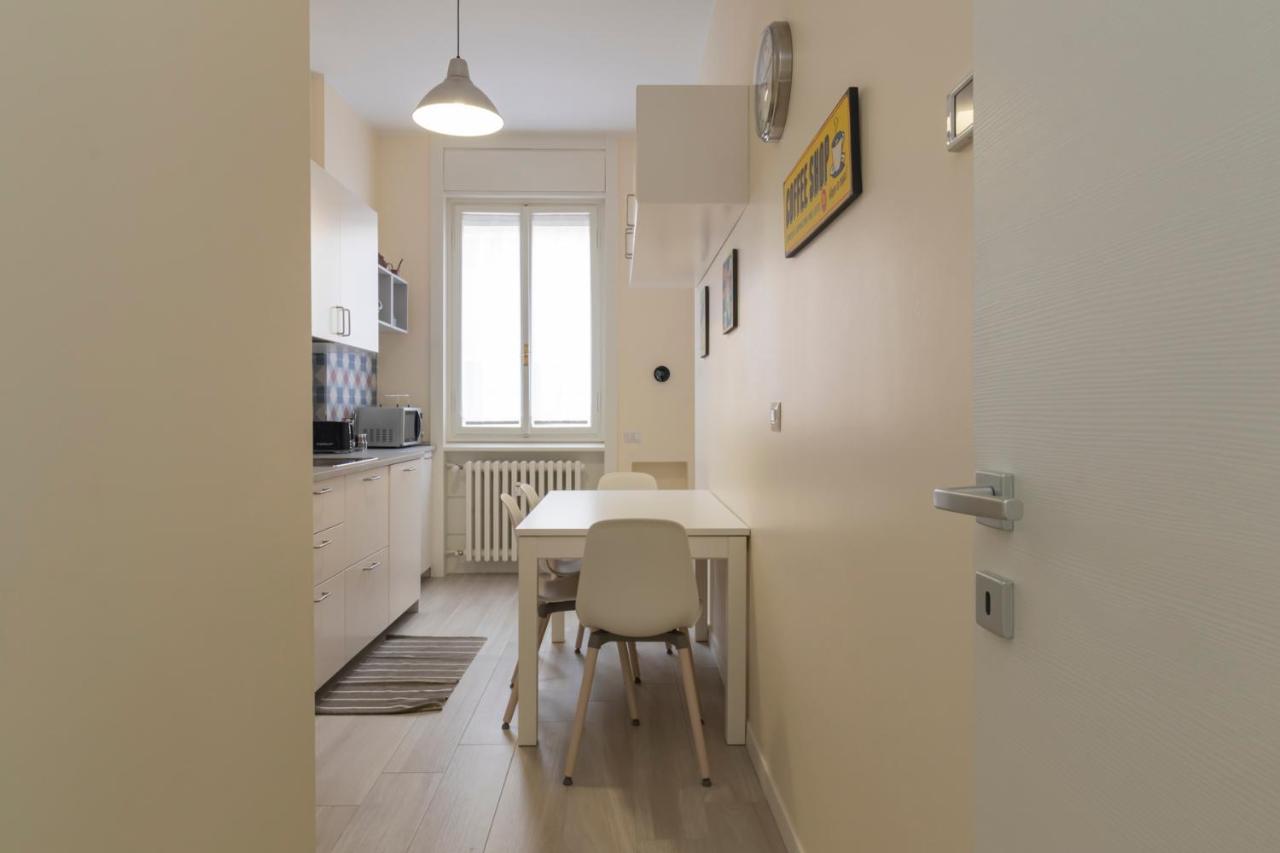 Joivy Modern 2bed Flat With Balcony, 250m From M5 Foppa And M2 Sant'agostino Appartamento Milano