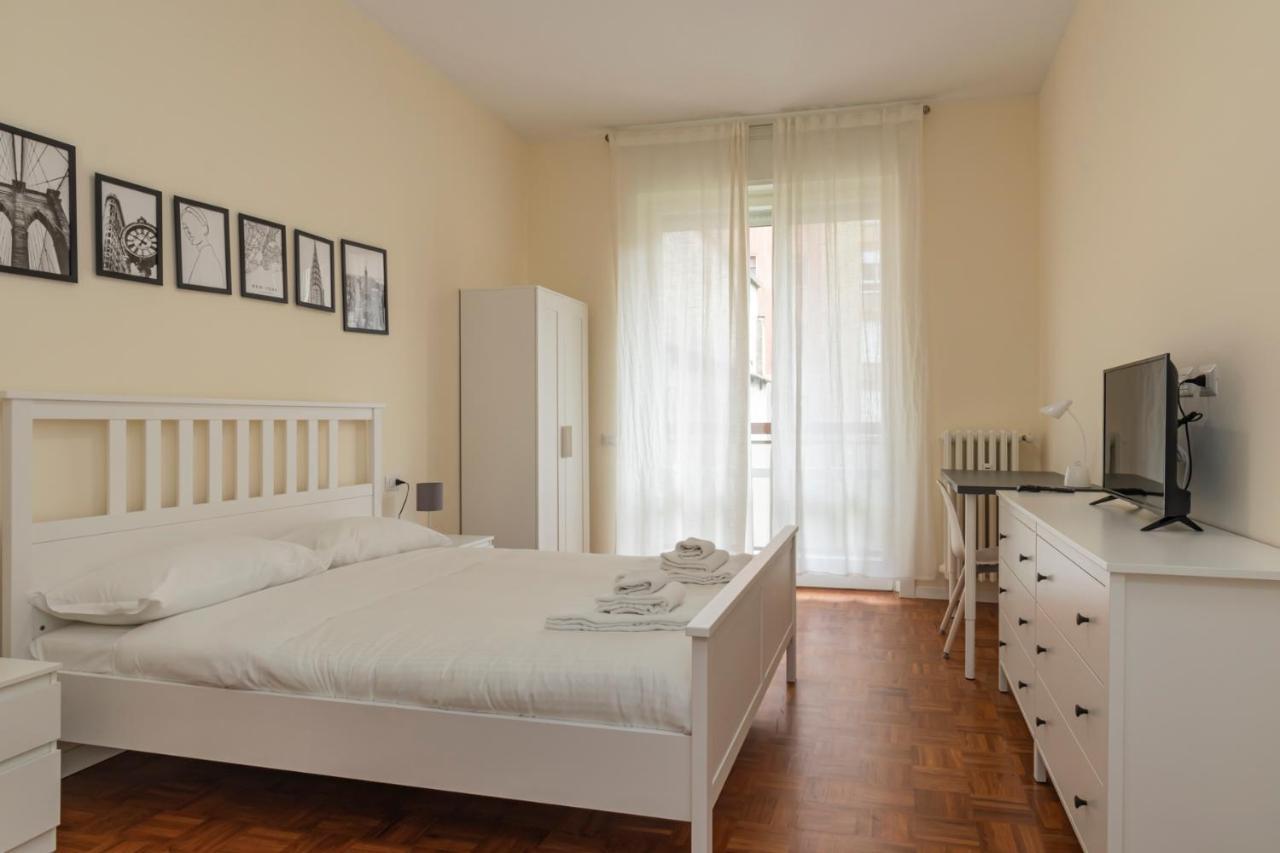 Joivy Modern 2bed Flat With Balcony, 250m From M5 Foppa And M2 Sant'agostino Appartamento Milano