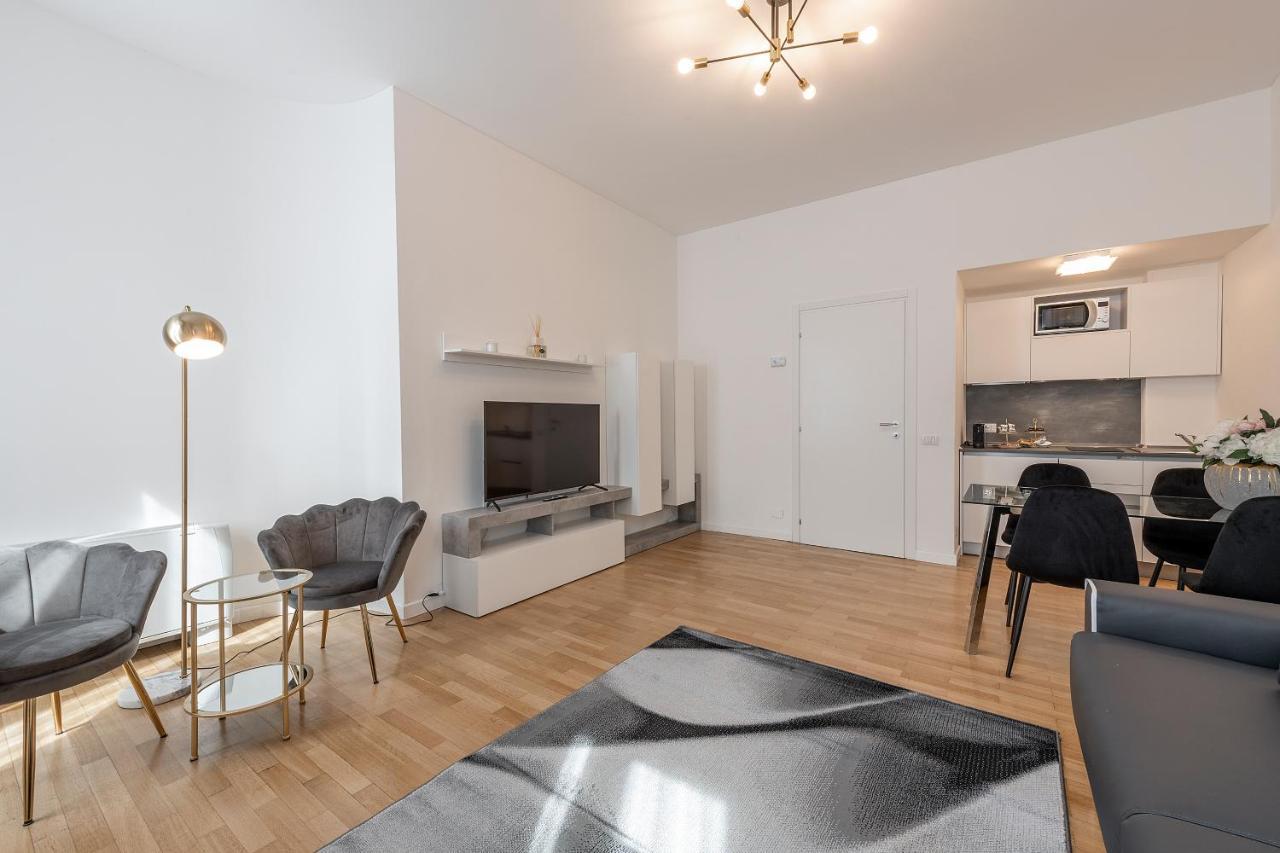 Royal - Centro Cadorna Apartment *