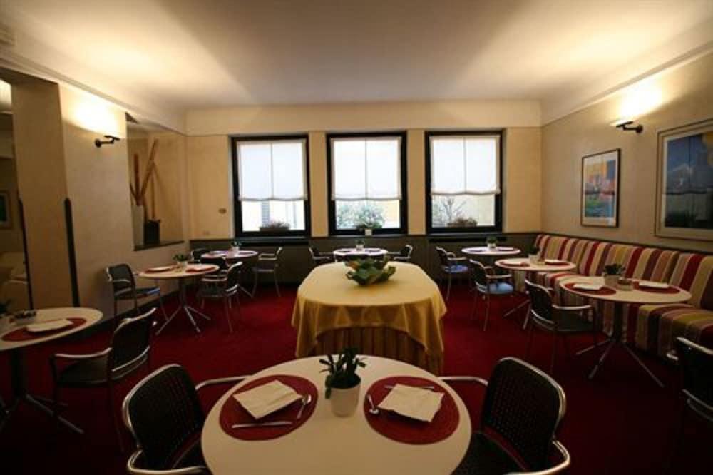 Hotel Club 3*