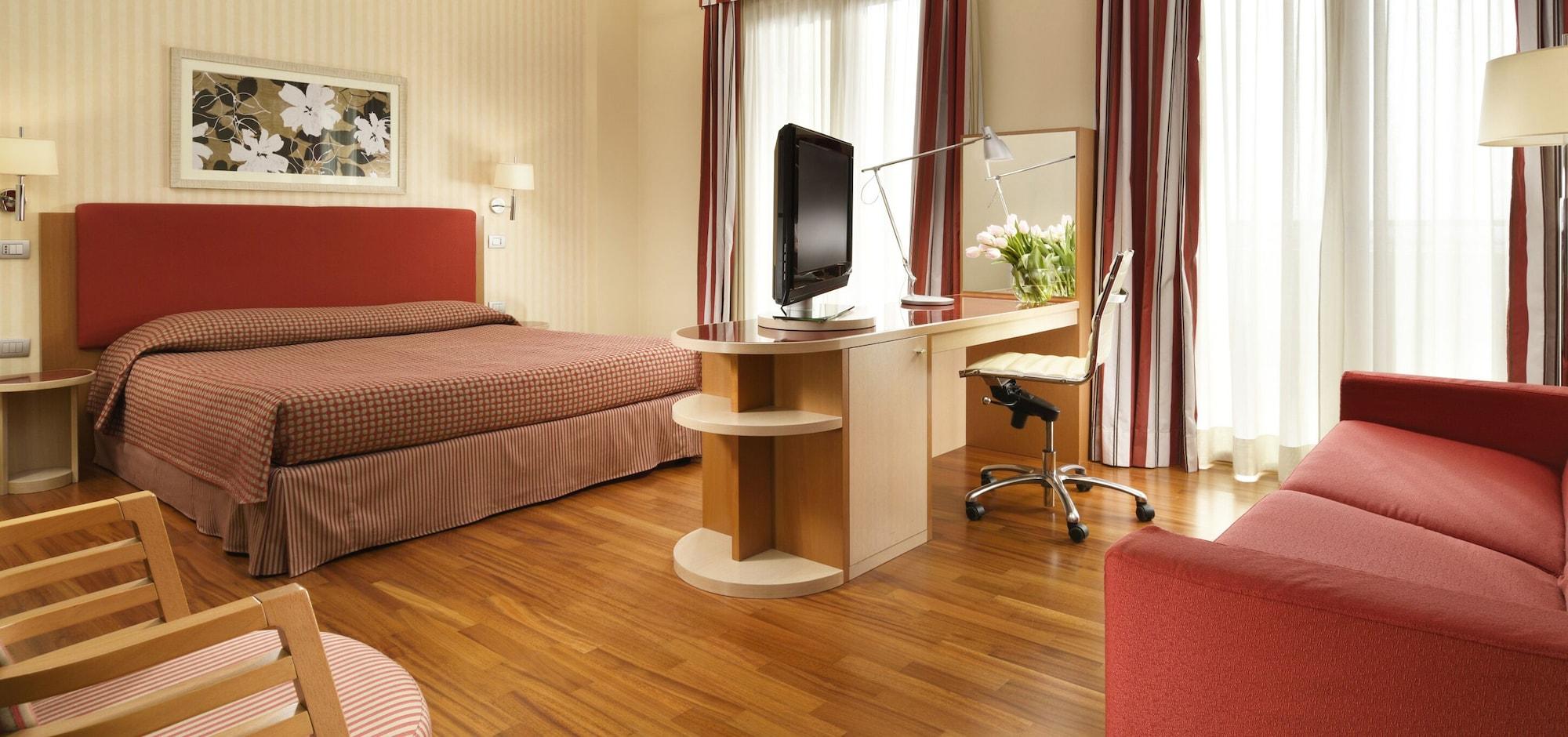 Unaway & Quark Due Aparthotel 4*