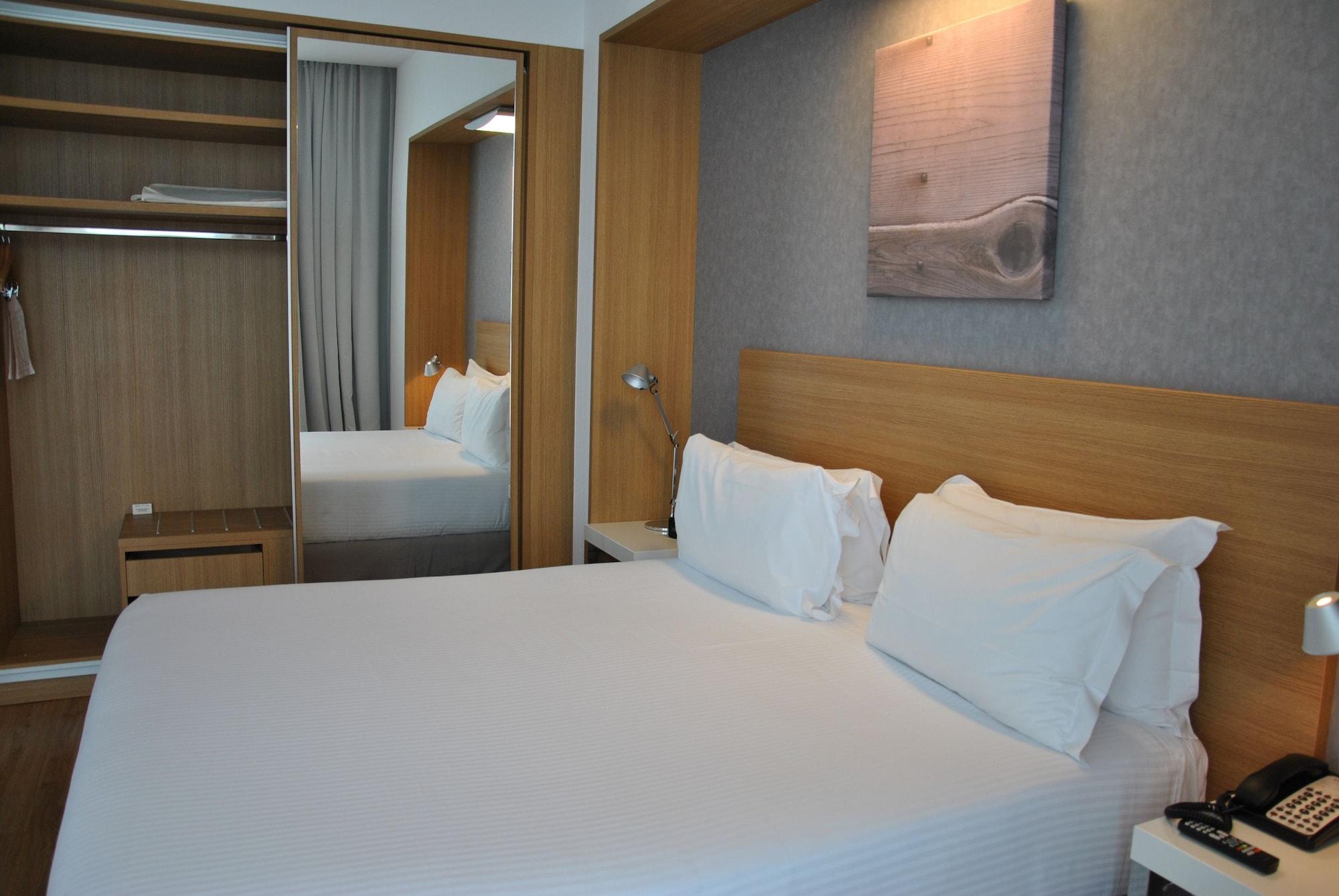 Hilton Garden North Hotel 4*