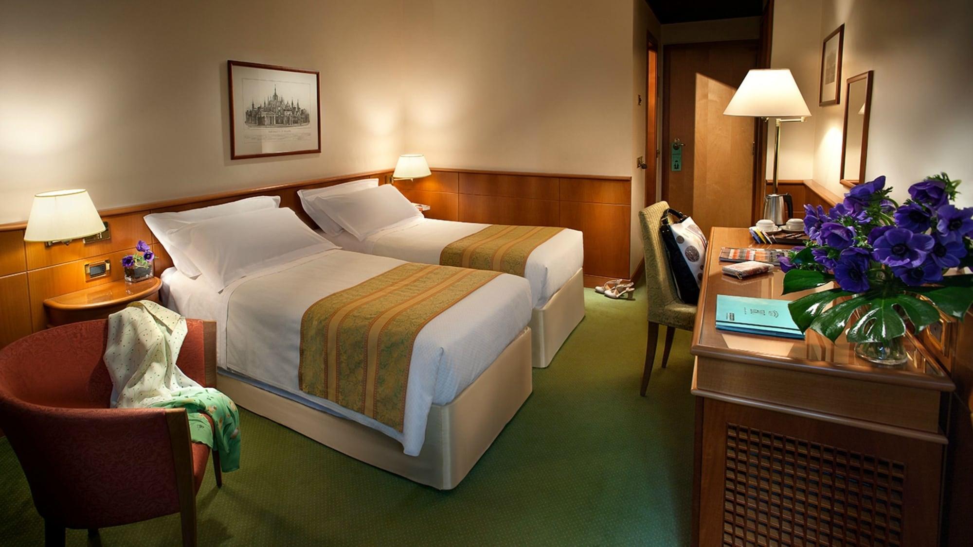 Cavour 4*