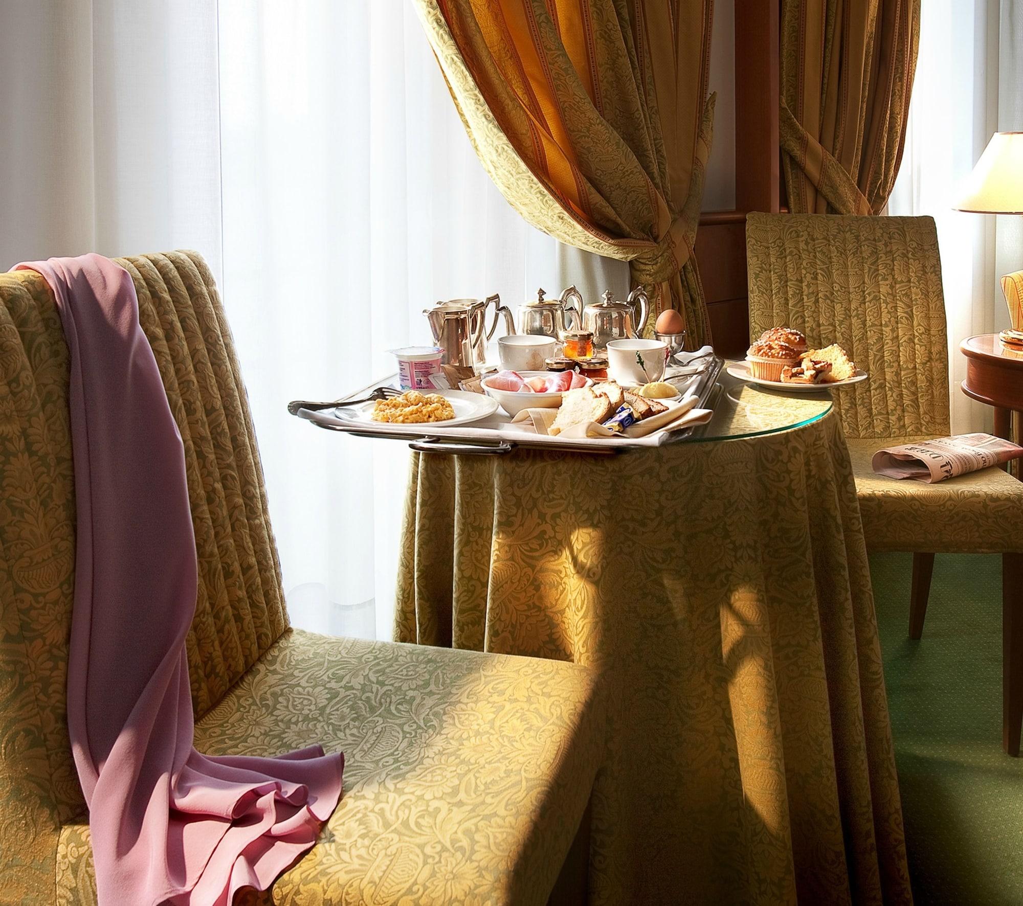 Cavour Hotel Milan
