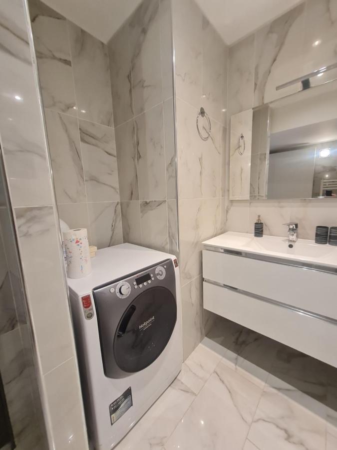 Isola - Ugo Bassi Charme Loft Apartment