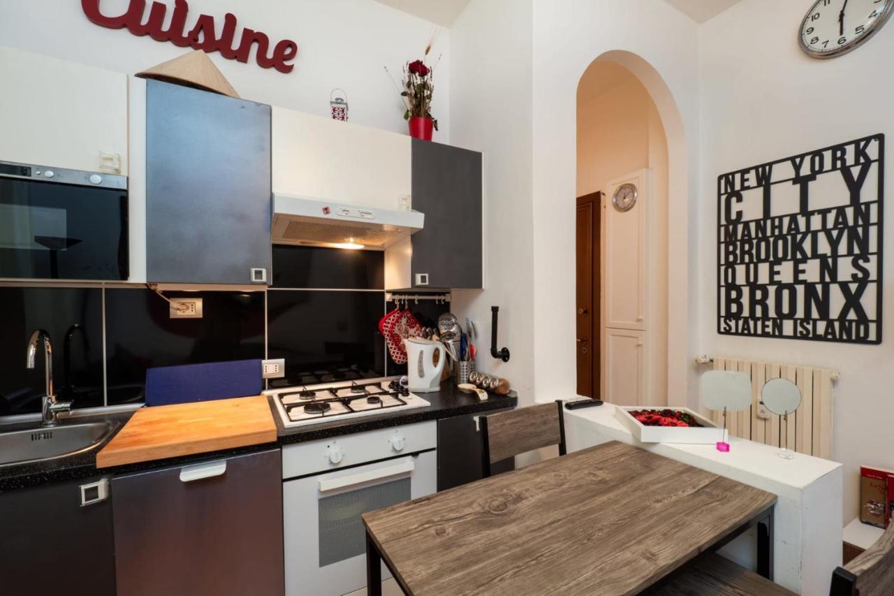 Navigli Apartment- Hosted By Sweetstay Apartamento Milão