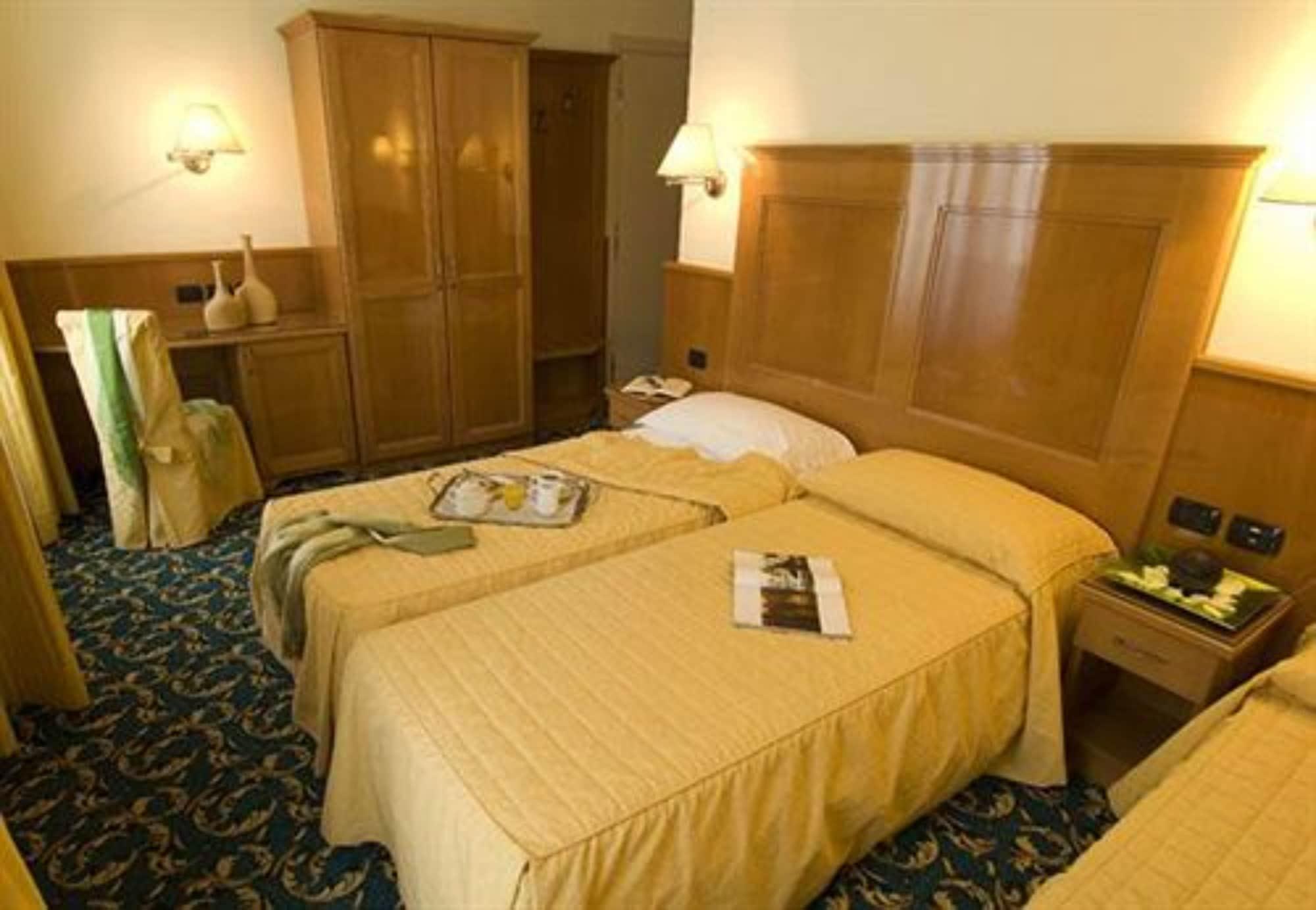 Cinque Giornate Hotel