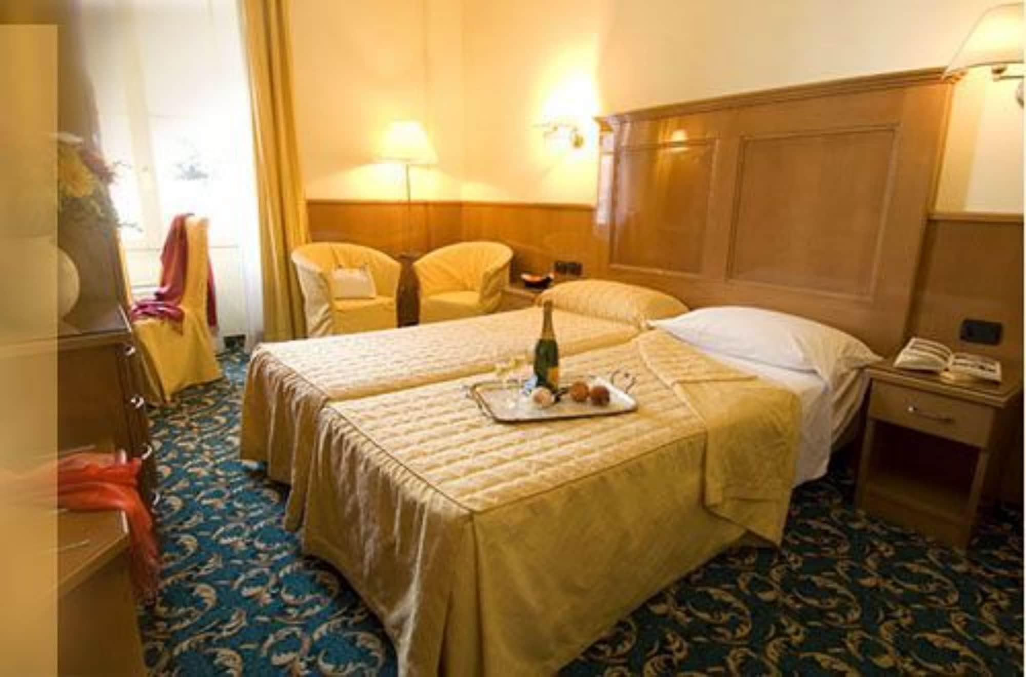 Hotel Cinque Giornate 3*