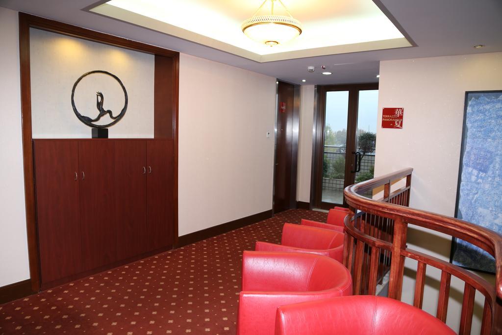 Hotel Huaxia 4*