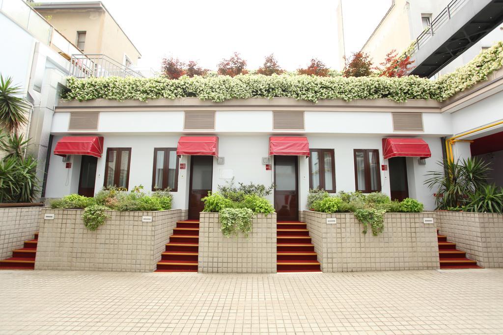 Hotel Huaxia