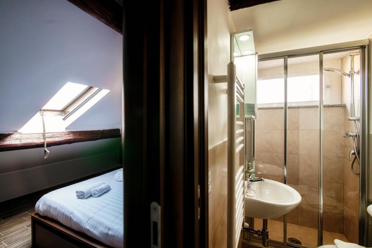 Joivy Stylish Flat, 5-minute Metro Trip To Centre Milan