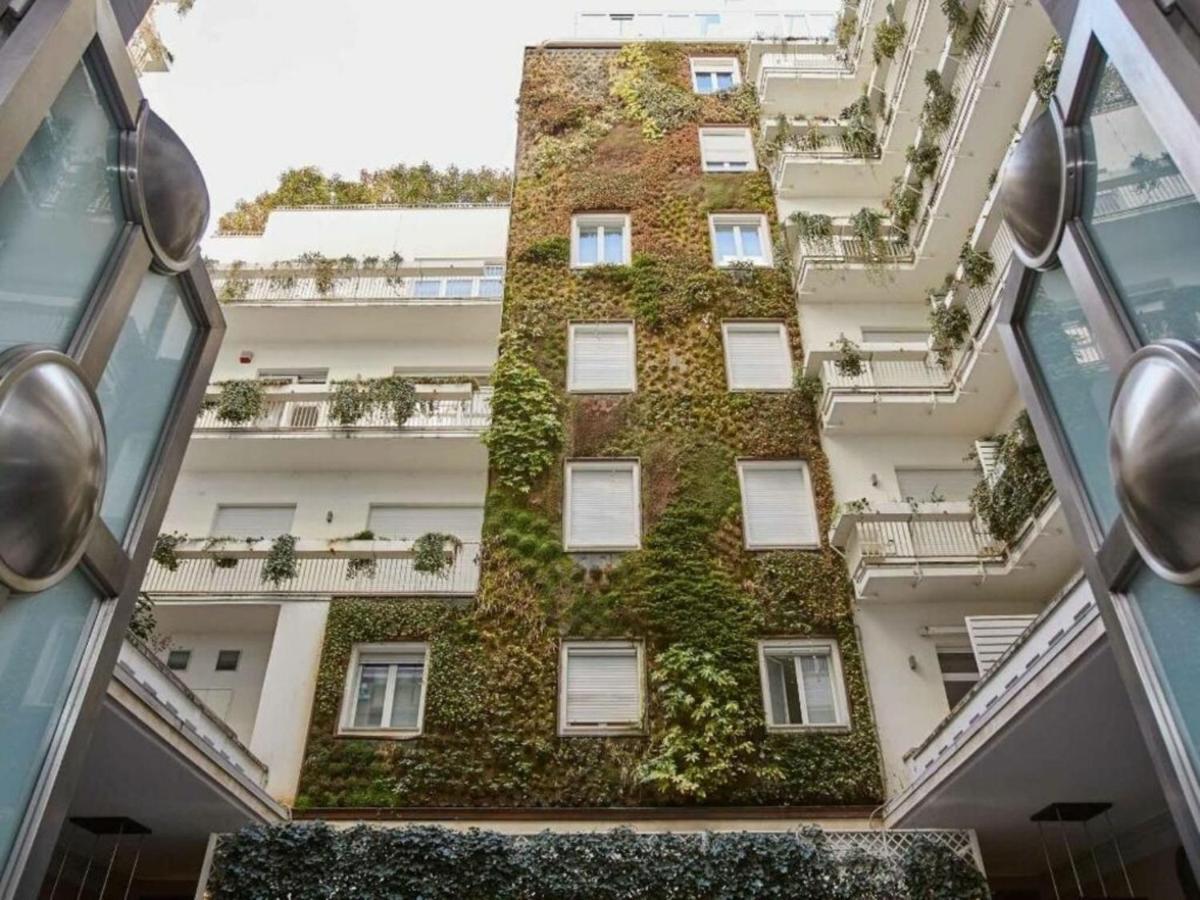 Palazzo Beltrade By Halldis Apartment Milan