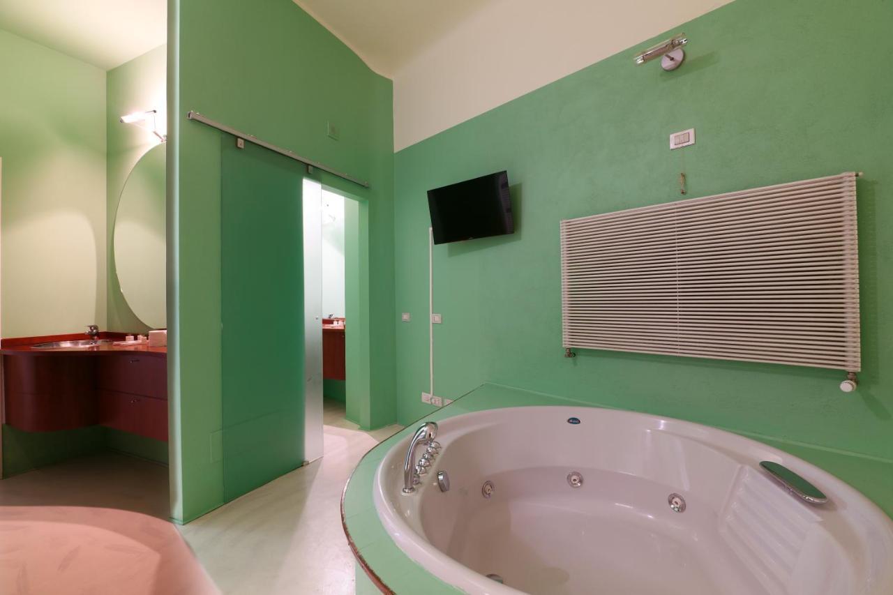 Prestige Boutique Homes - Garden & Pool Apartment *