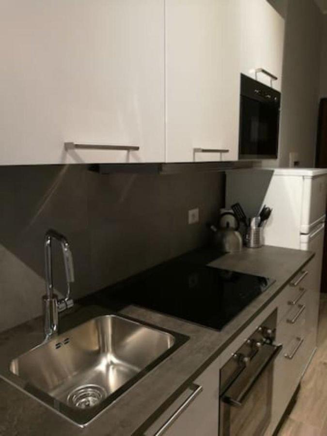 Apartment Con Grande Terrazzo In Via Lomellina - Lome 527