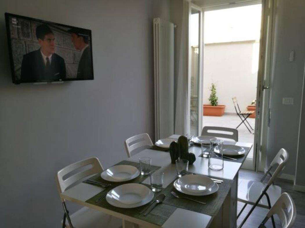 Con Grande Terrazzo In Via Lomellina - Lome 527 Apartment